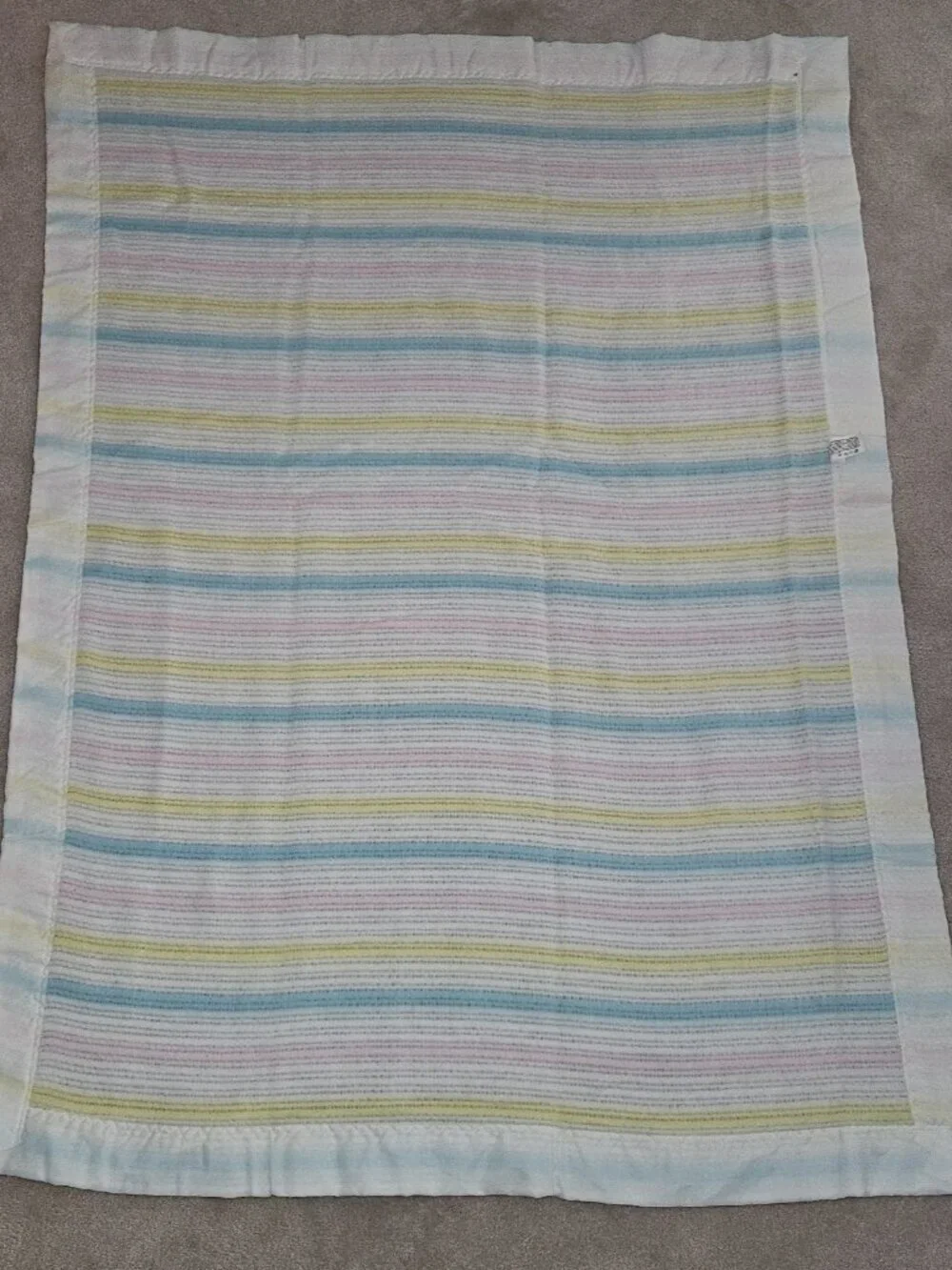 VTG WPL 1675 Stripe Knit Baby Blanket Acrylic Pastel Pink Blue Yellow Satin Trim